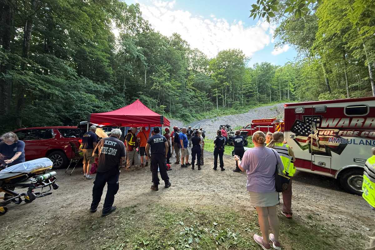 Three rescuers suffer heat-related illness after rescuing injured hiker on Appalachian Trail