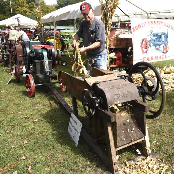 Splitters, grinders and mills on display at machinery show