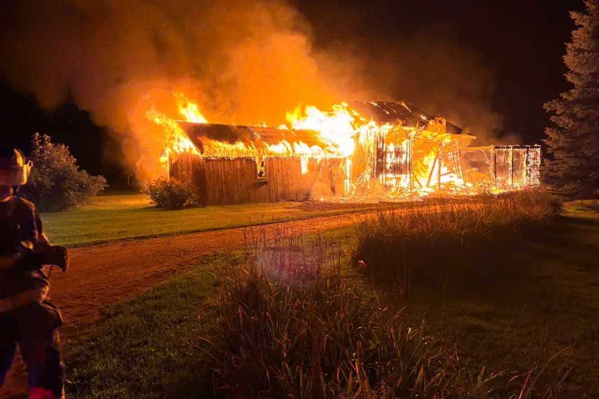 Pre-dawn fire destroys Norfolk barn, home undamaged