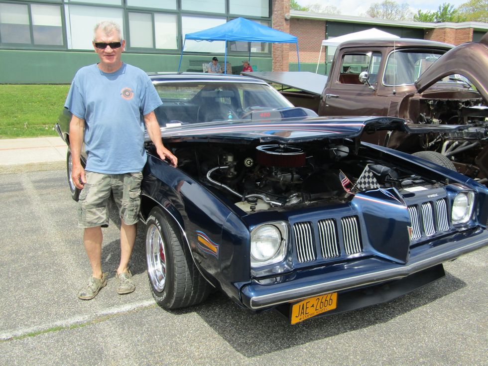 Warriors rev up for car show
