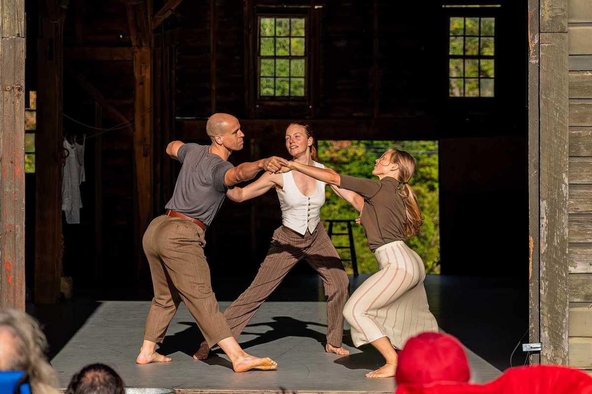 Community to take center stage at Dive Barn