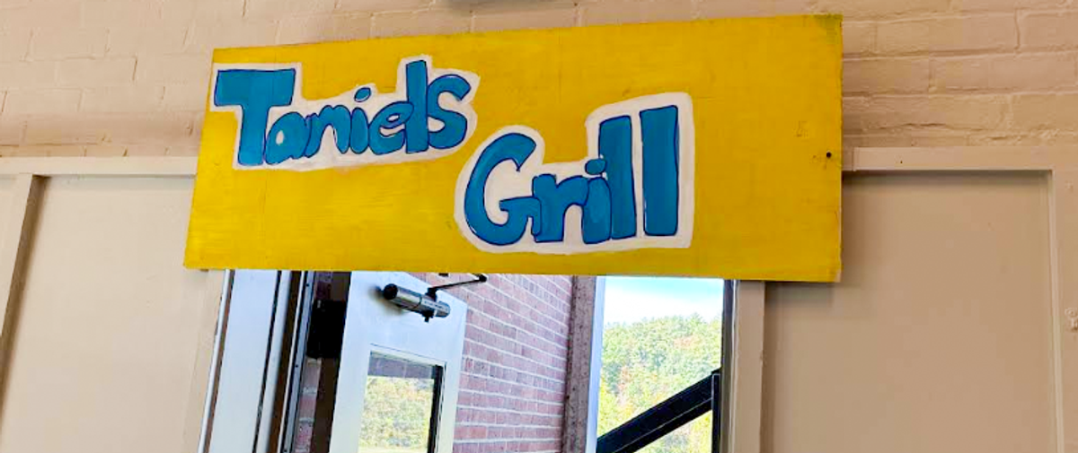 Housy administrators bring ‘Taniel’s Bar and Grill’ to life