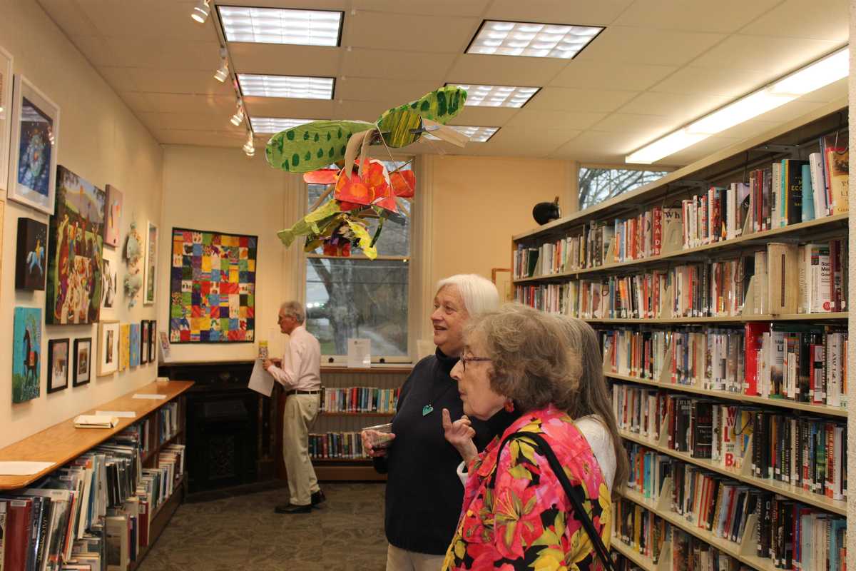 Group art show opens at Hunt