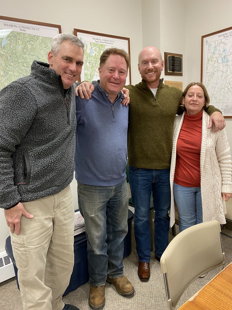 Sharon sets referendum on solar project