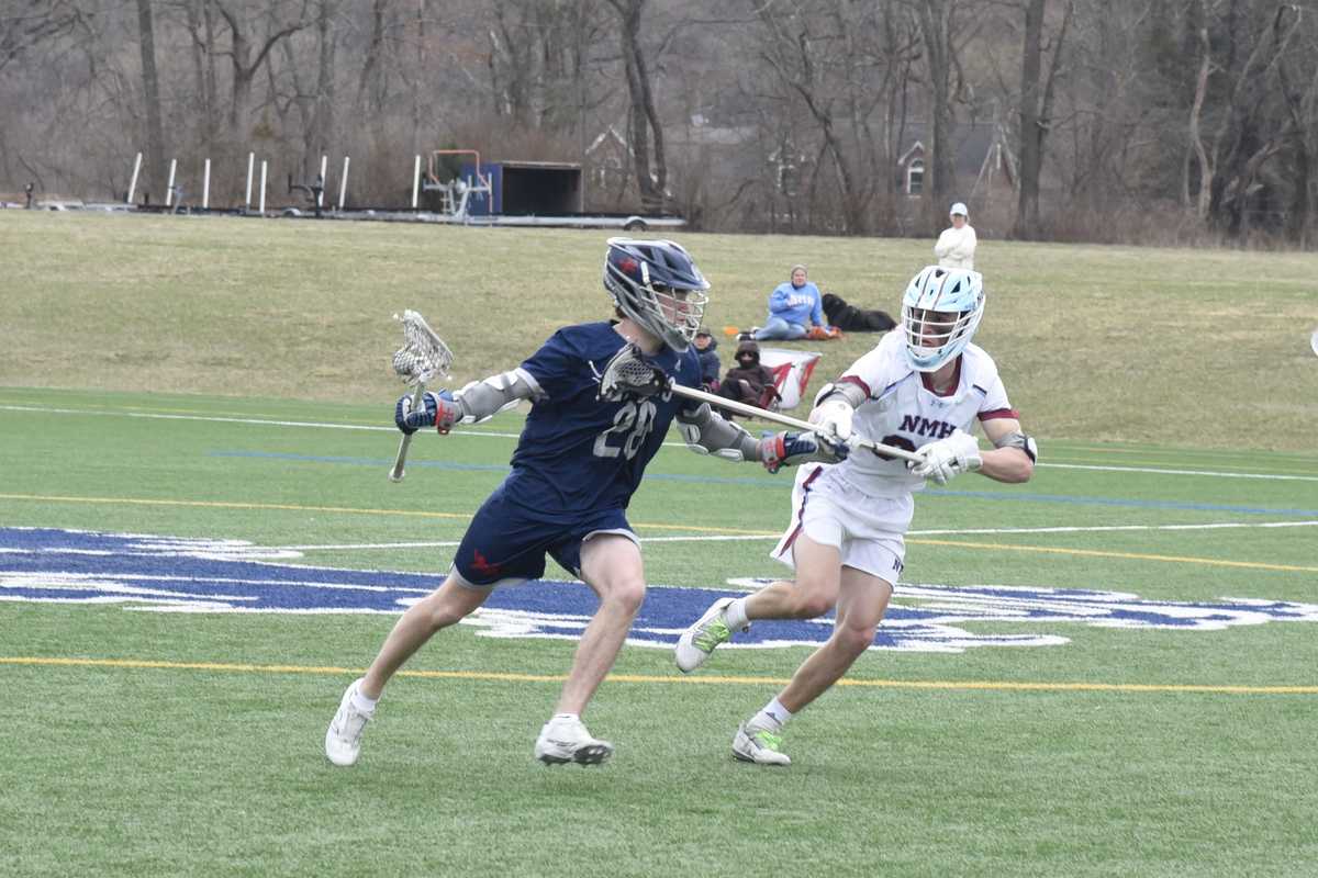 Hoggers take down Lions