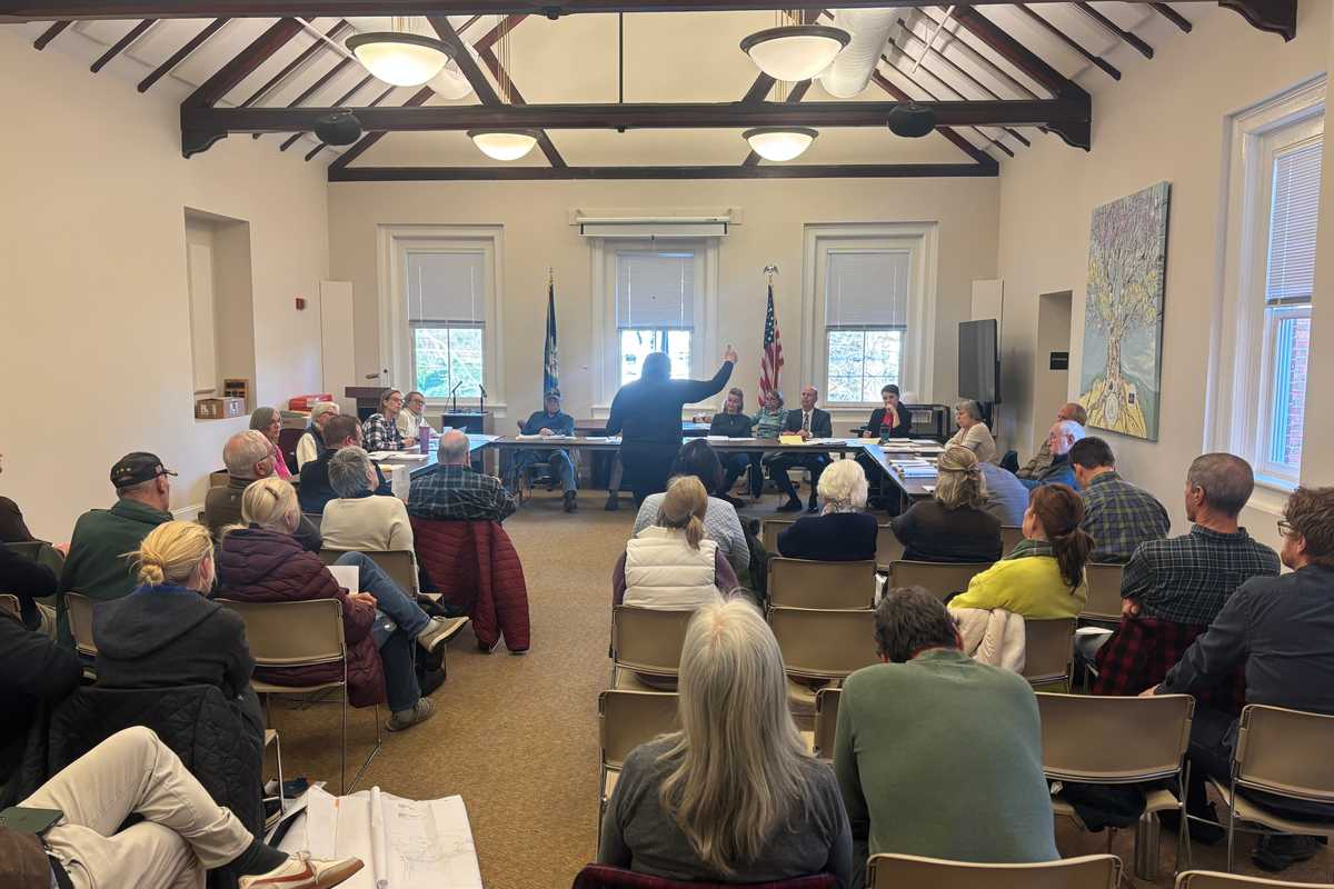 Condo complex applicants request hearing continuation