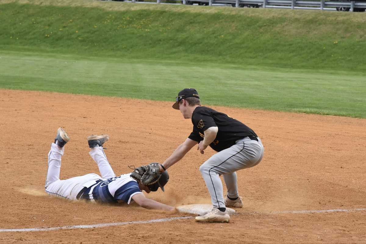 Kent loses 14-4 to Westminster