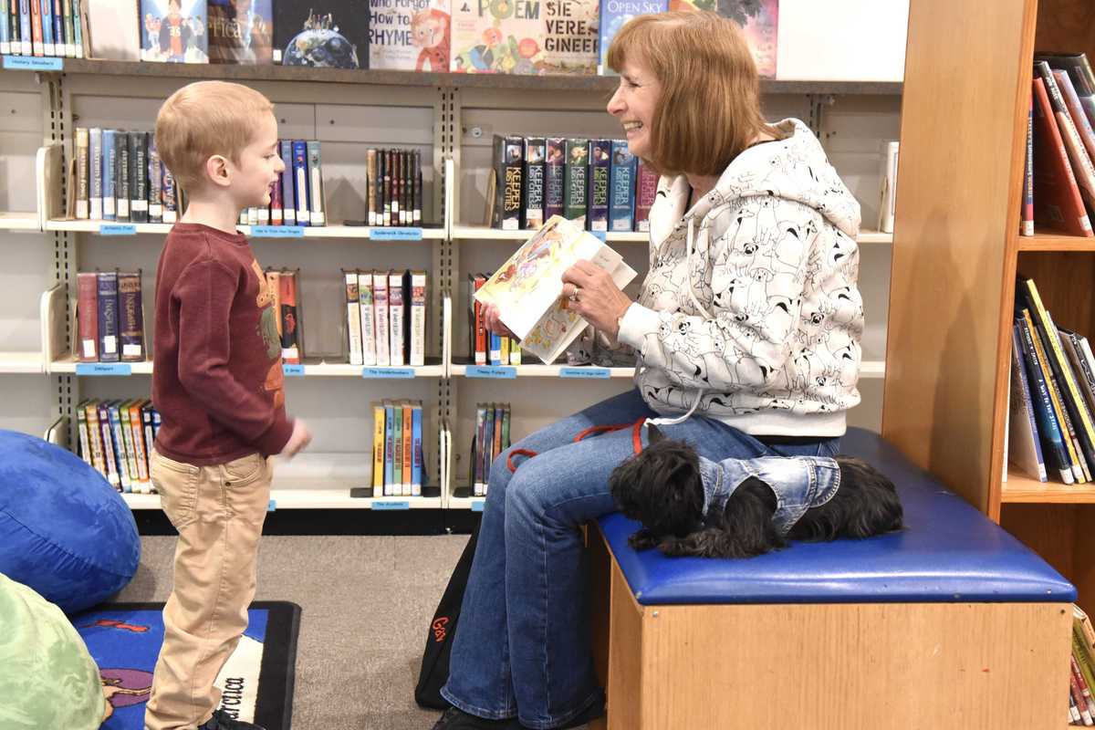 Tail-wagging fun at Kent Library