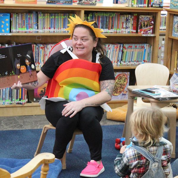 Costumes kick-off Halloween