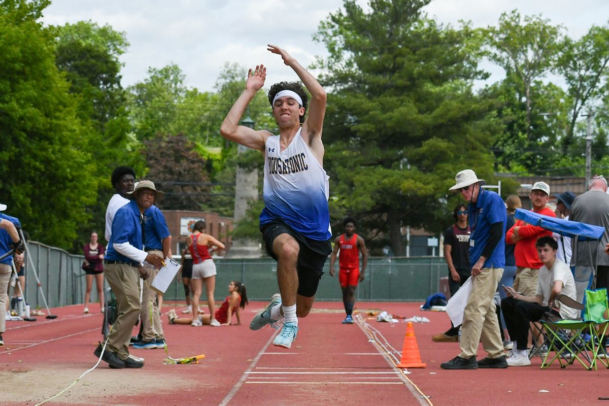 Mountaineers make State Open