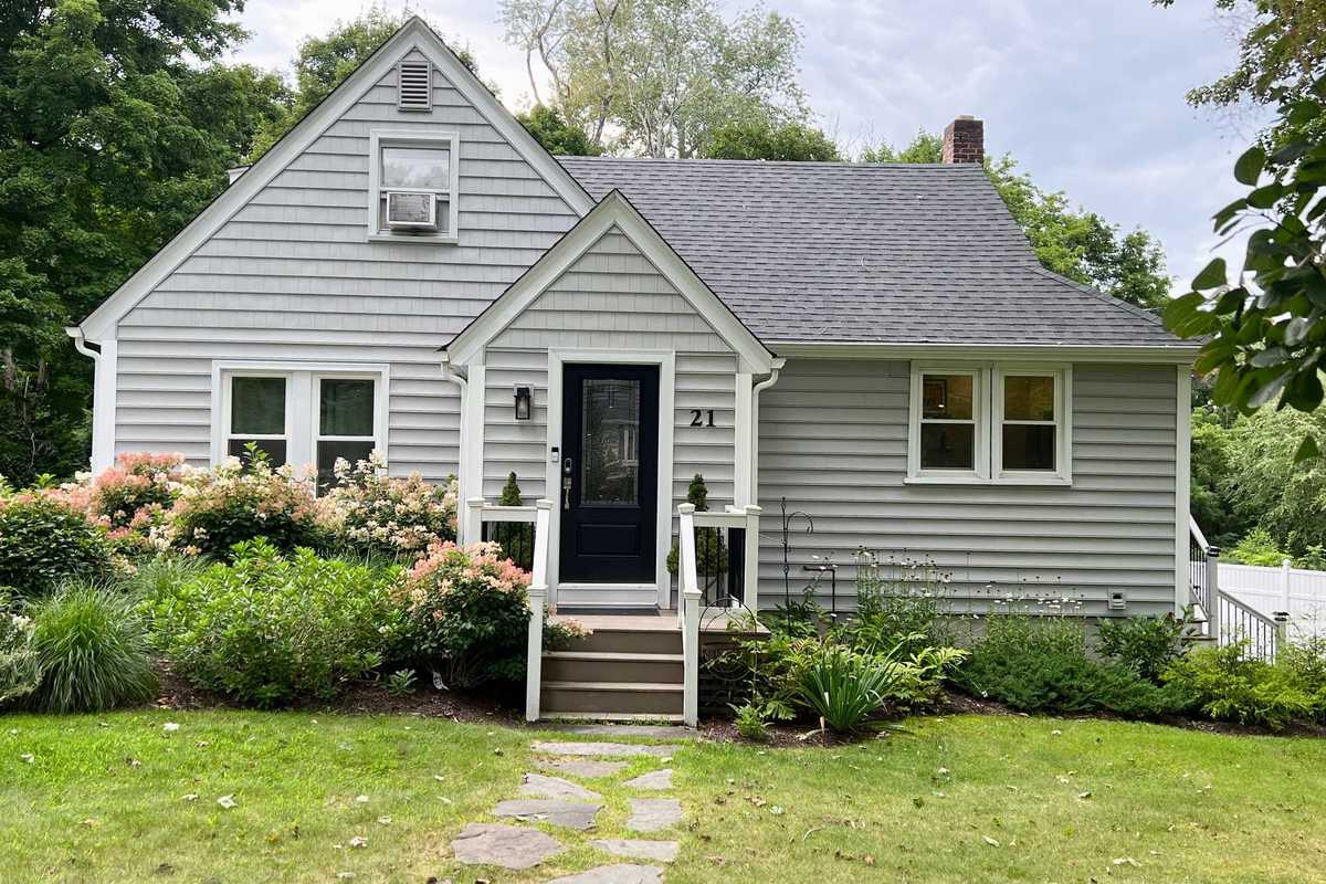 Salisbury median price holds at $920,000 while sales increase