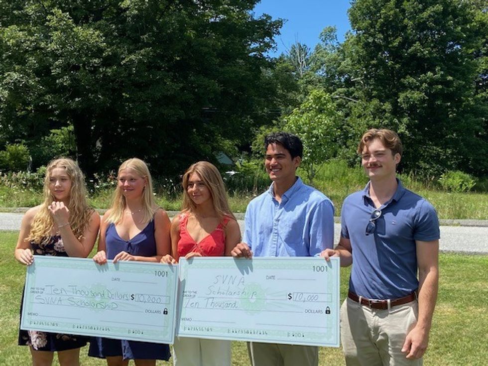 2023 graduates receive health care scholarships