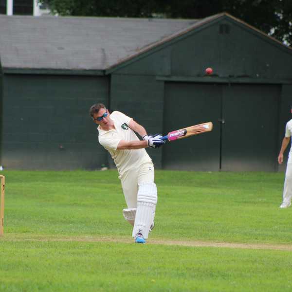 Cricketers support local ambulance corps