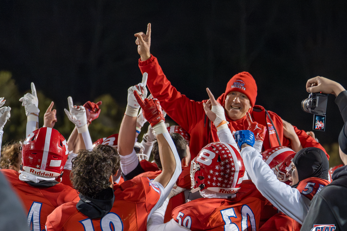 Connecticut crowns football state champs