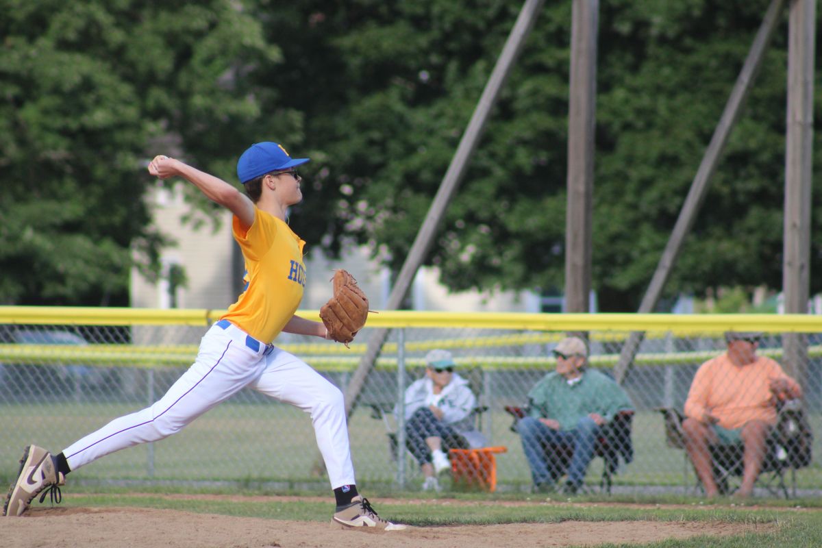 Housy Juniors baseball drops 9-5 to Barkhamsted