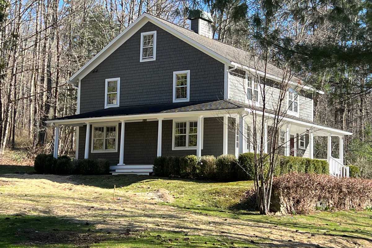 Cornwall median home price dips to $880K