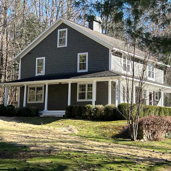 Cornwall median home price dips to $880K