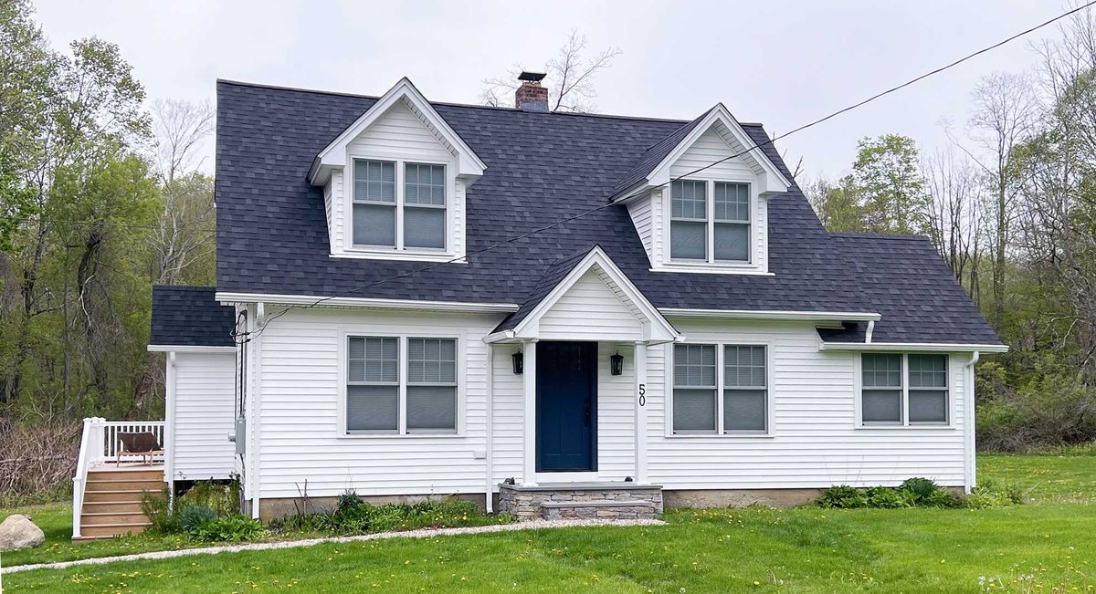 Sharon median home prices hold above $700K