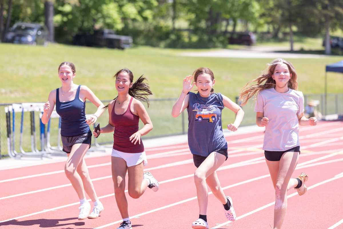 IMS students support Salisbury sidewalk initiative with Fun Run at Hotchkiss