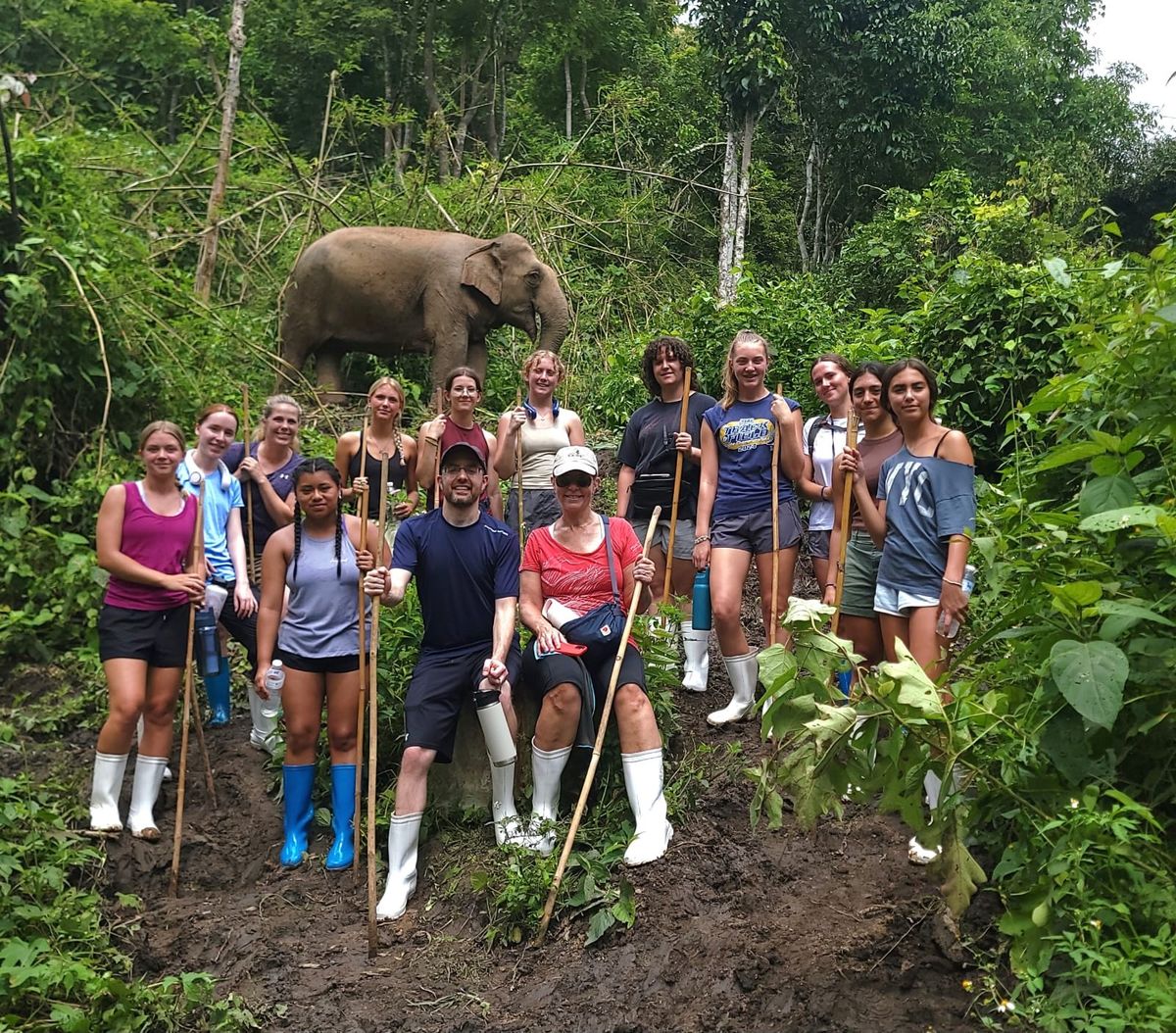HVRHS students explore Thailand