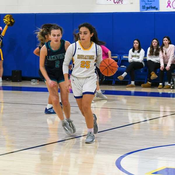 Housy girls triumph 59-43