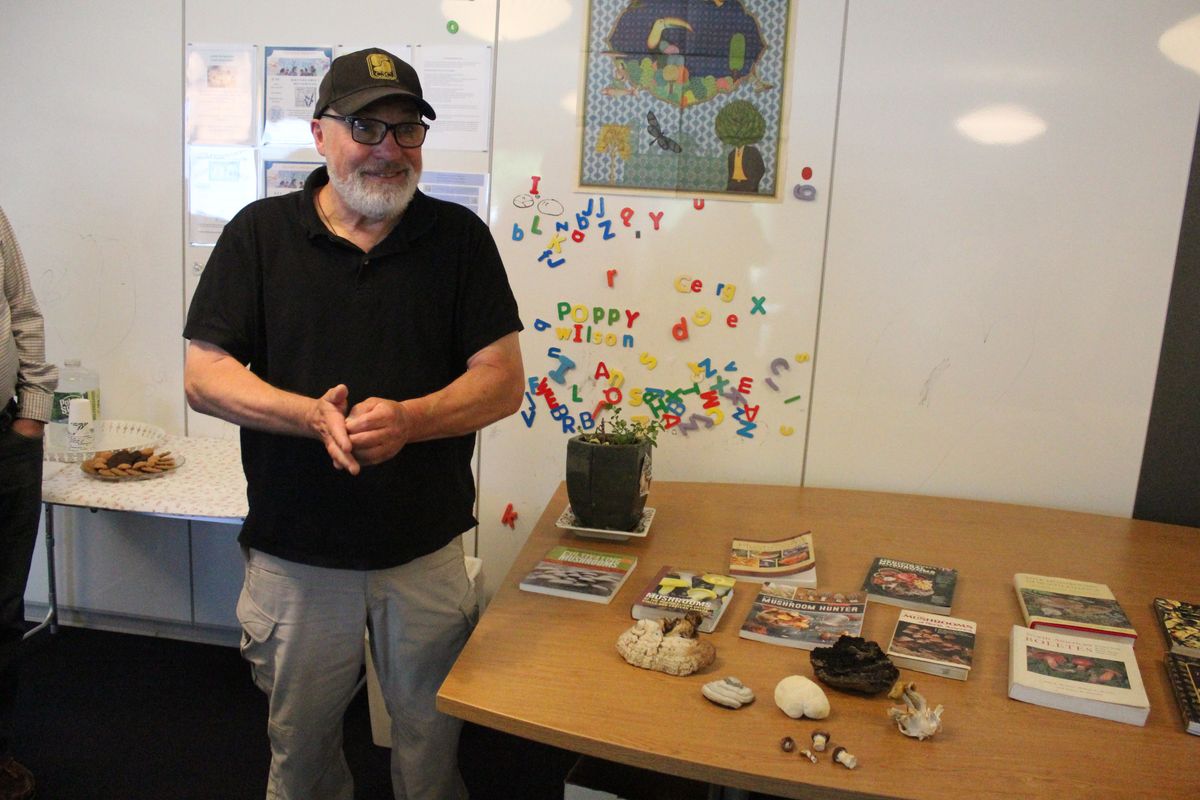 Paton talk unearths mushroom wisdom