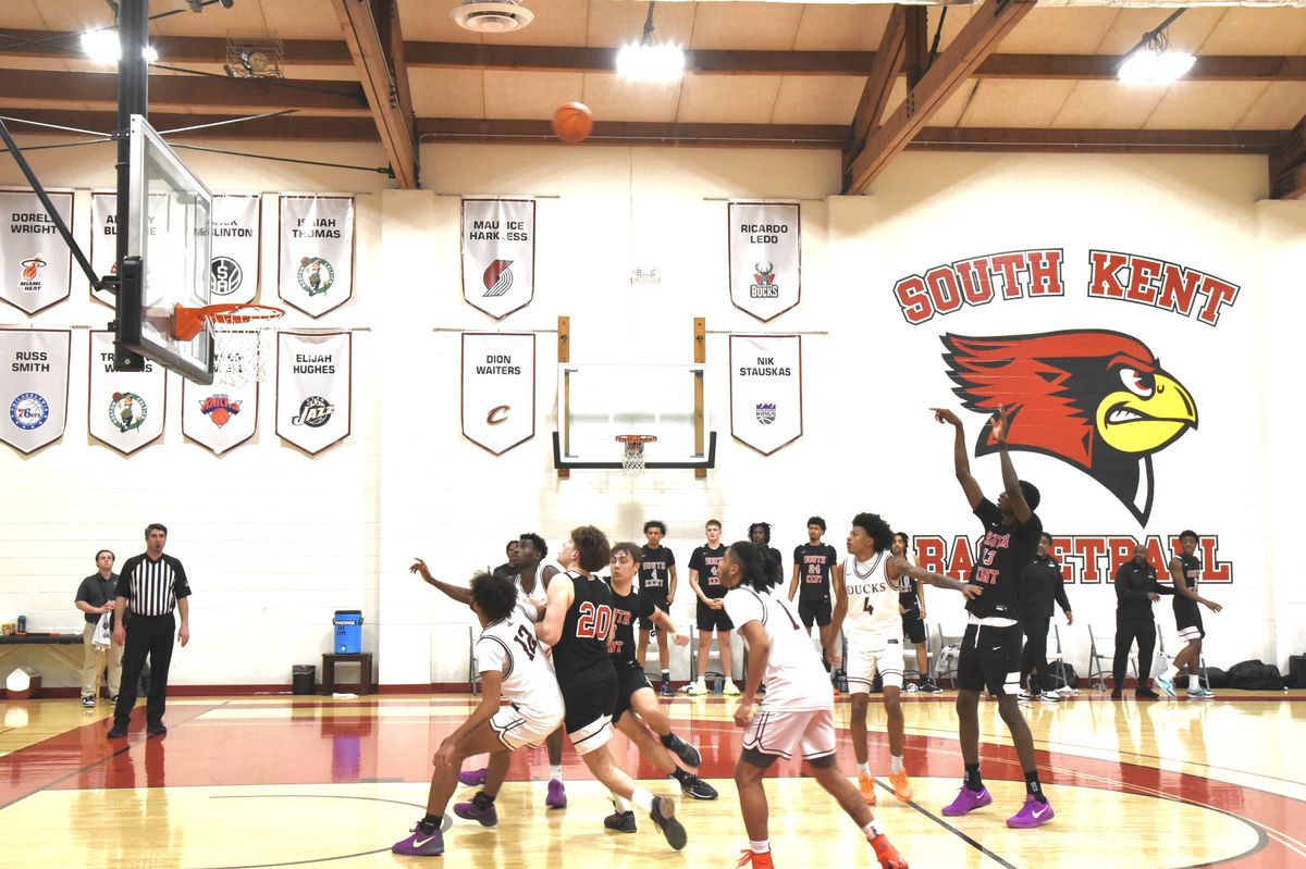 South Kent beats Darrow 69-67 in final seconds