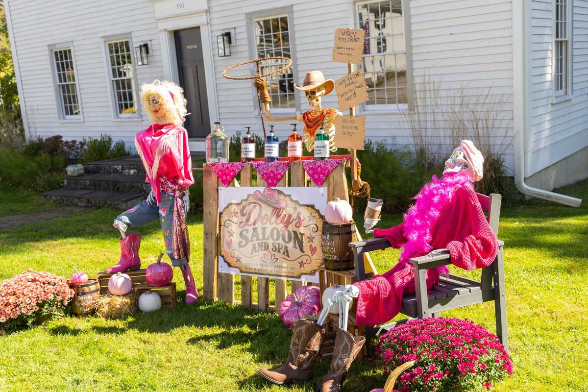 Dozens of scarecrows brighten Salisbury and Lakeville