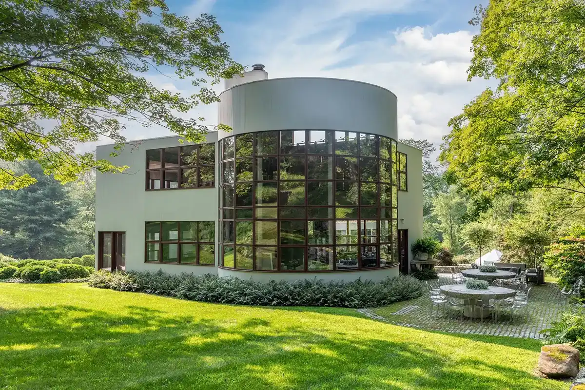 At ‘The Falls,’ accessibility meets architecture in a landmark Kent home