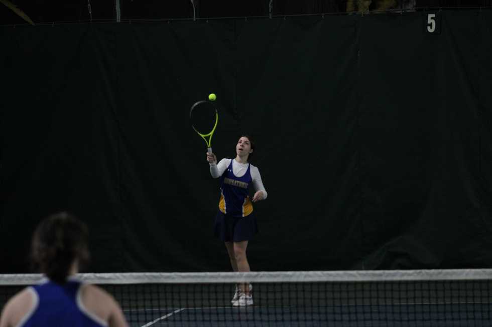 HVRHS tennis defeats Gilbert in straight sets