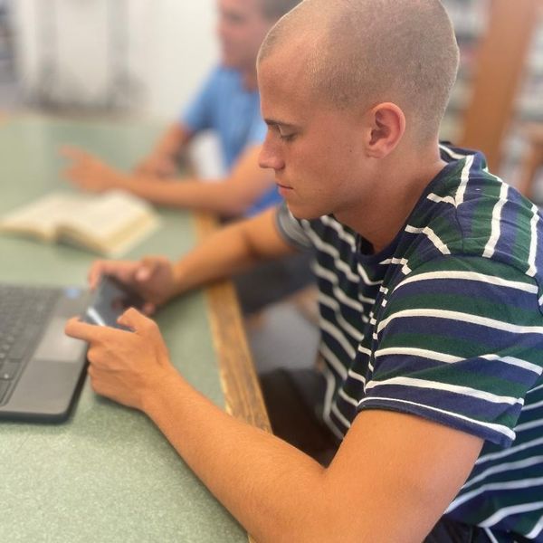 Region One schools weigh student cellphone policies