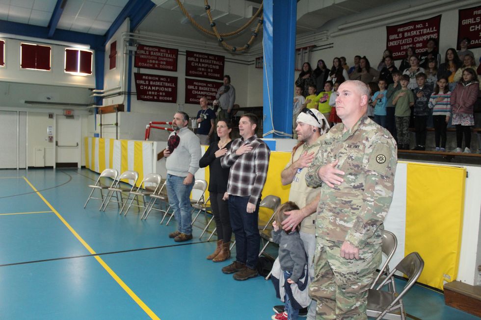 Kellogg School students salute veterans Nov. 9
