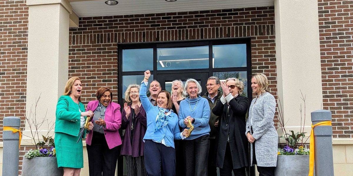 Community welcomes new health center Community welcomes new health center