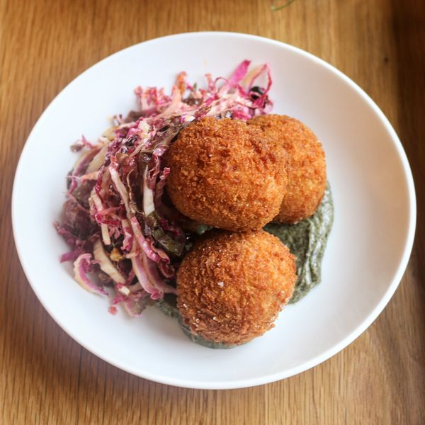 Eating invasives: Sustainability and indulgence unite at Swyft for Green Crab Week