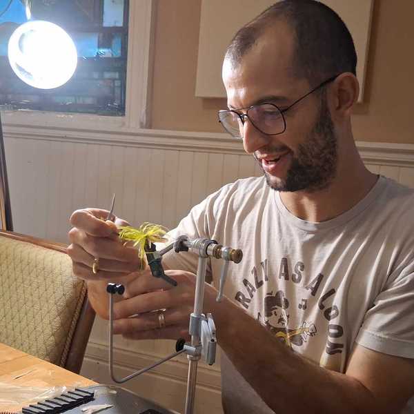 A fishing two-fer: Fly tying and a new Farmington River guide