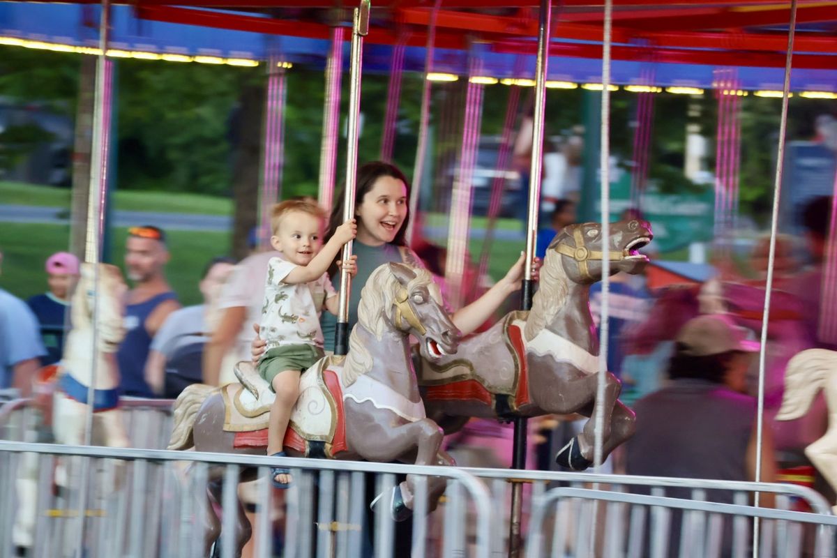 Smiles, bright lights shine at Canaan Summer Nights
