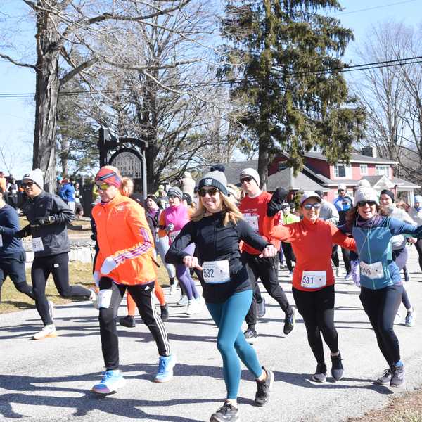 Shining sun for 39th annual Polar Bear Run