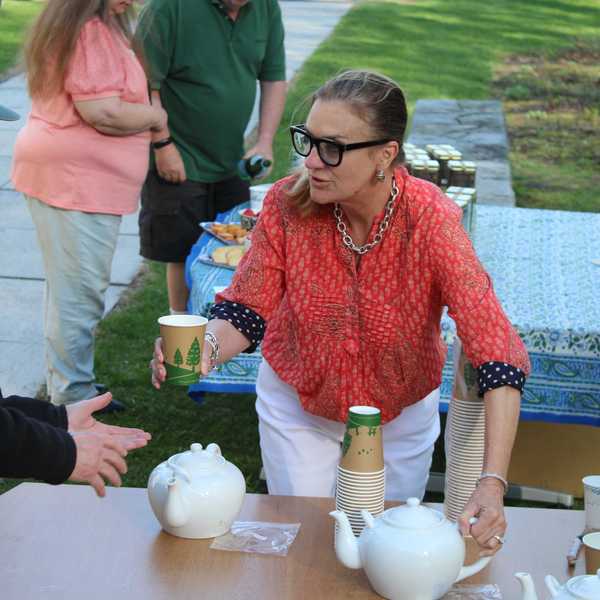 Harney examines tea’s history, taxes and tariffs at Scoville Library