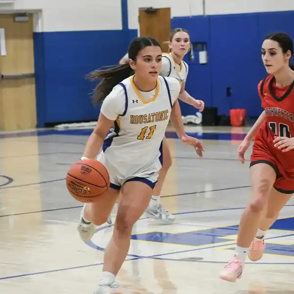 Basketball teams mark scoring records