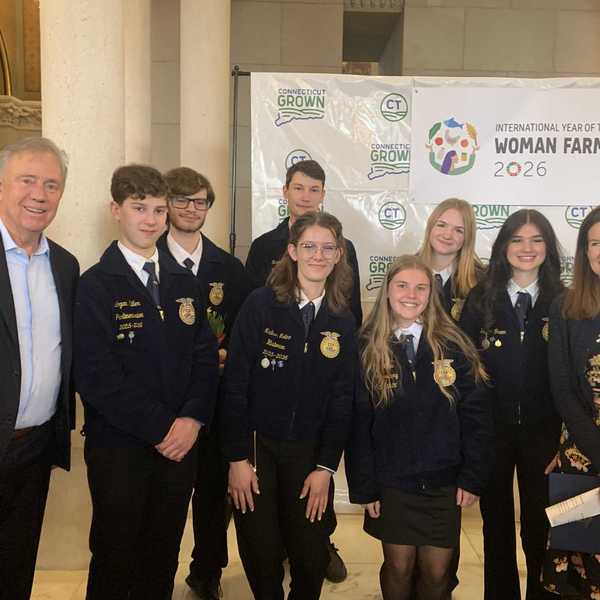 FFA students meet Gov. Lamont at Ag Day