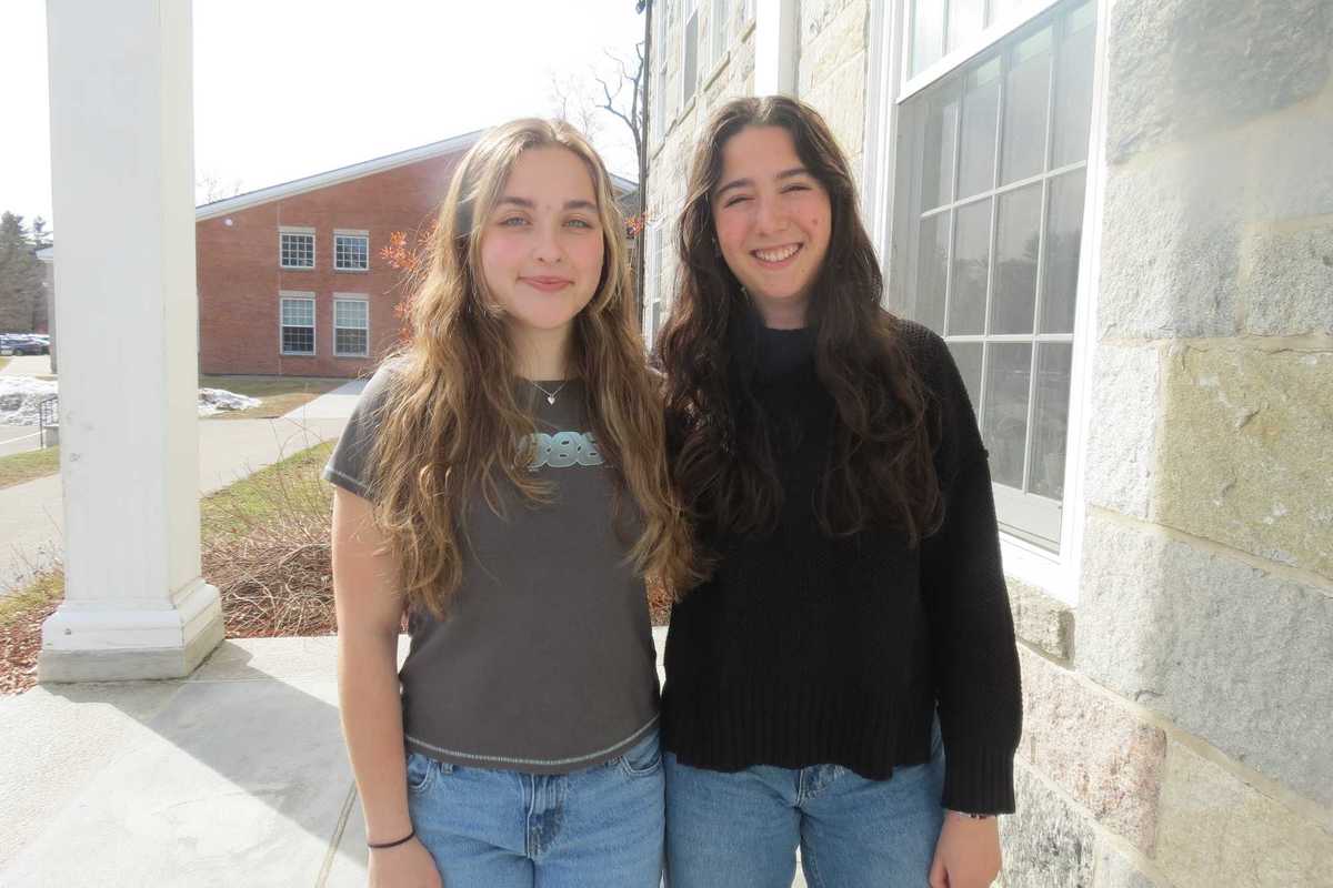 Sadeh and Meach named valedictorian, salutatorian at HVRHS