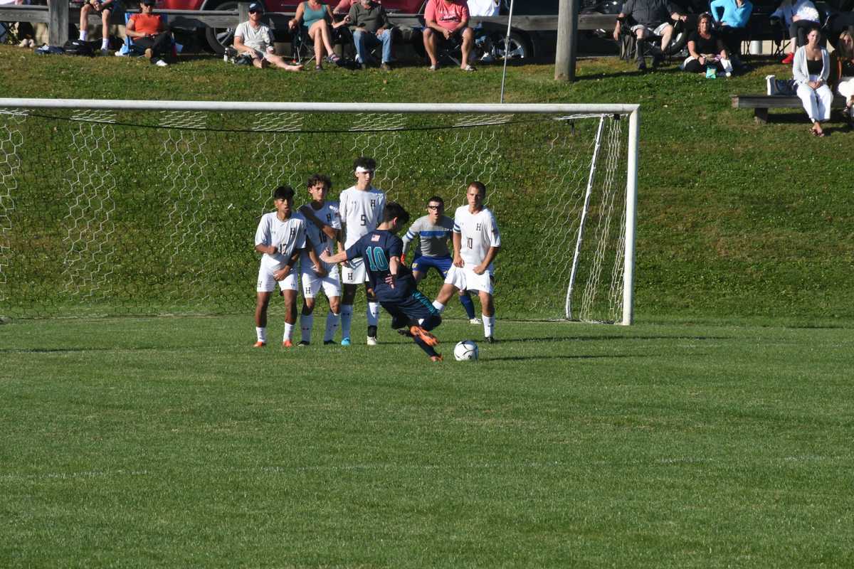 Housatonic boys hang on for 1-0 win at Lakeview