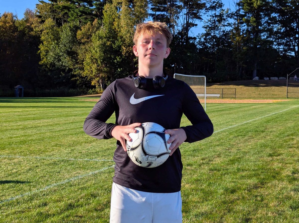 Arsenal invites HVRHS player to train in London