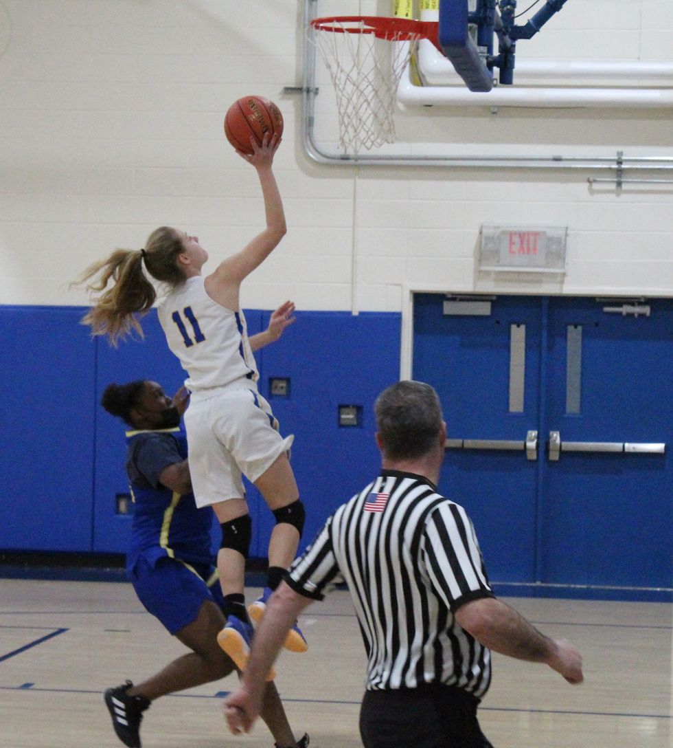 HVRHS girls advance to second round of state tournament