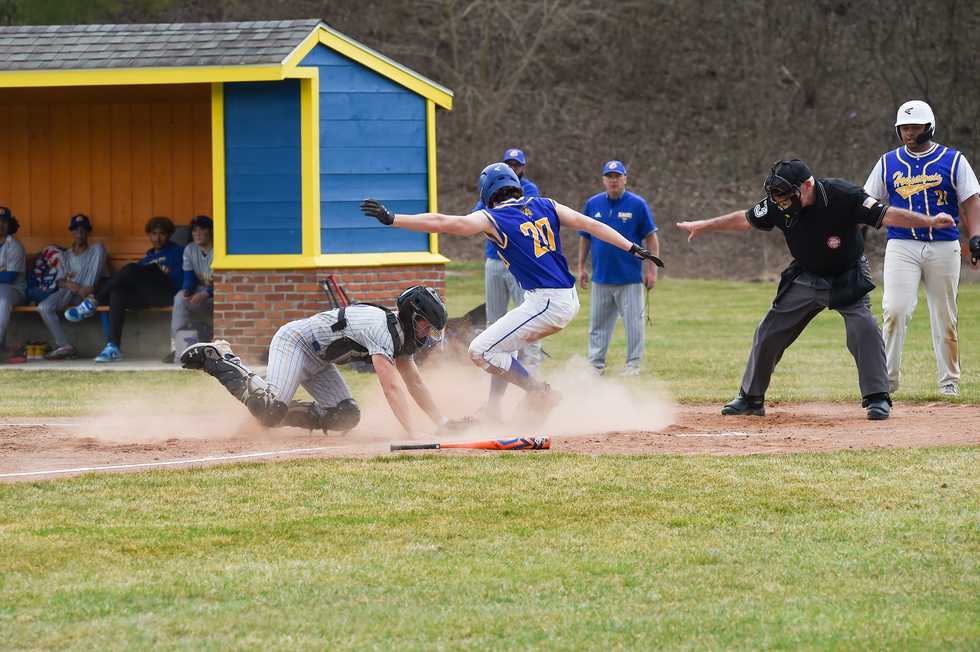 Housy notches first win of season