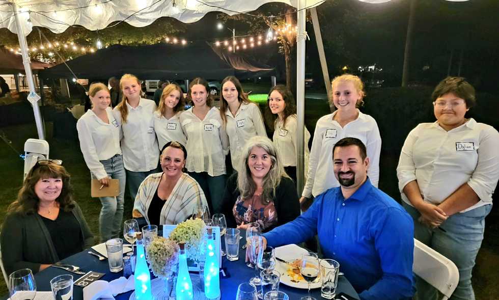 HVHRS dinner raises funds for student trips