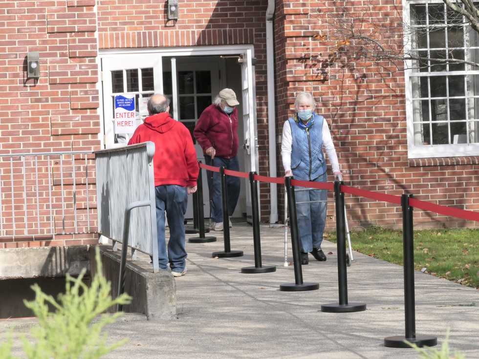 Some oddities and some mysteries in the 2021 municipal elections