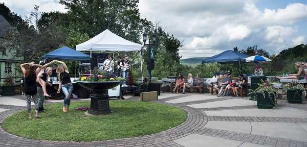 Norfolk Shares its Bounty Of Fun During WIN Weekend