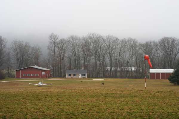 Ex-FTX exec selling North Canaan airstrip