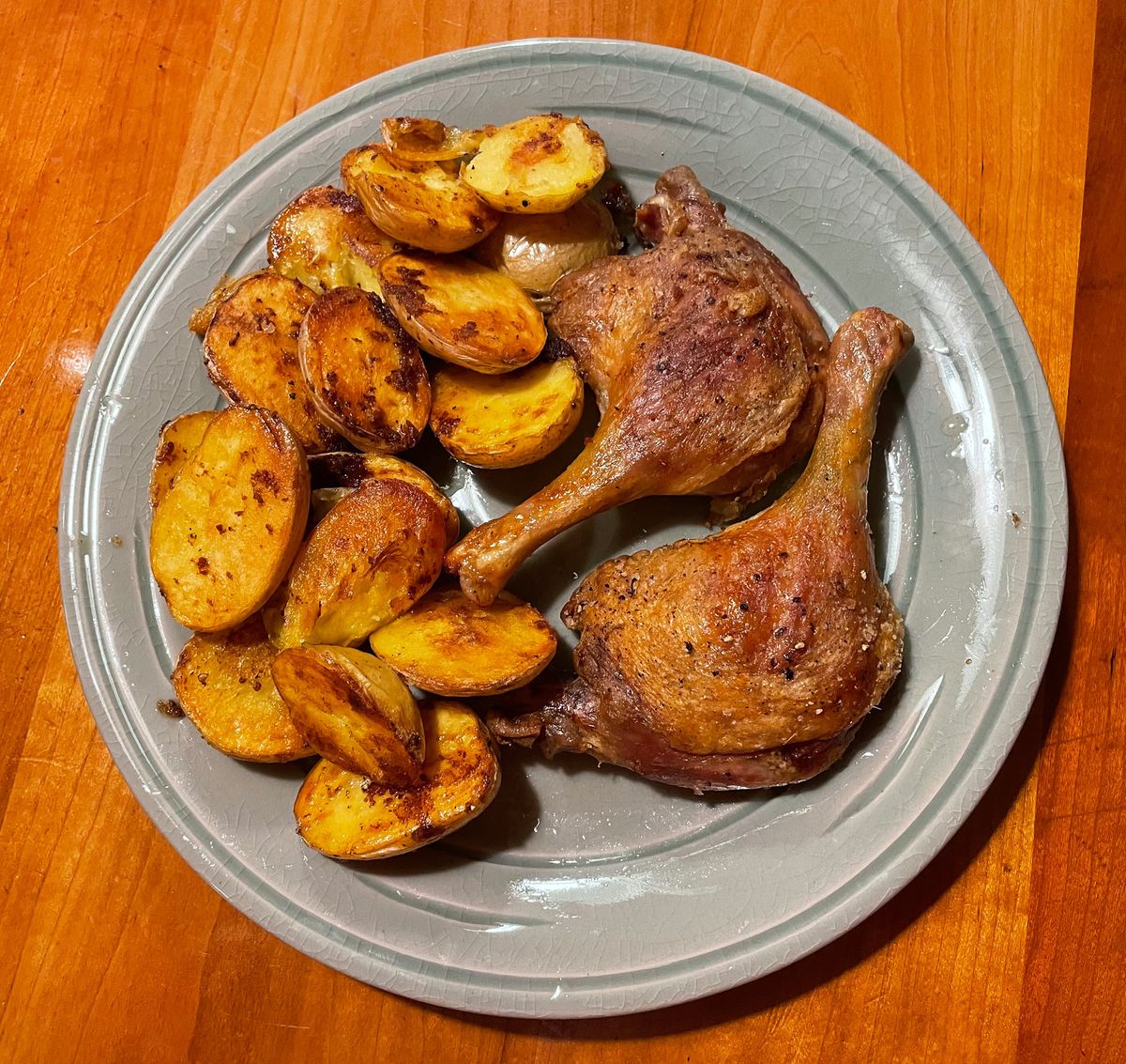 Recipe for roasted duck legs and potatoes